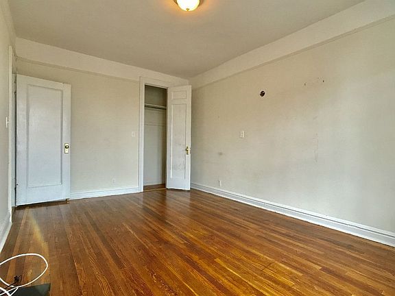 5th image of 106 Pinehurst Ave APT A63