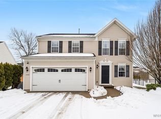 6182 Woodford Dr, Lake View, NY 14085