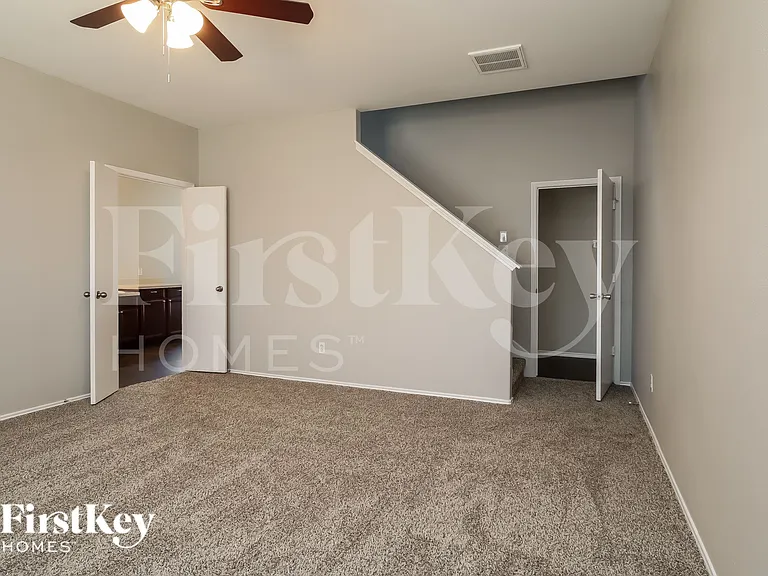 8610 Sunny Gallop Dr — Photo 9