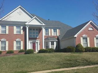 14925 Straub Hill Ln, Chesterfield, MO 63017