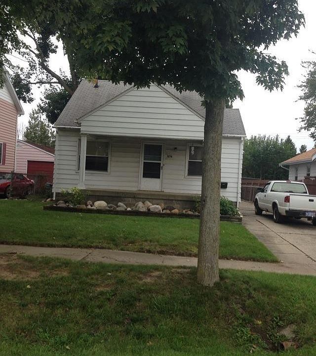 1st image of 3276 Menominee St