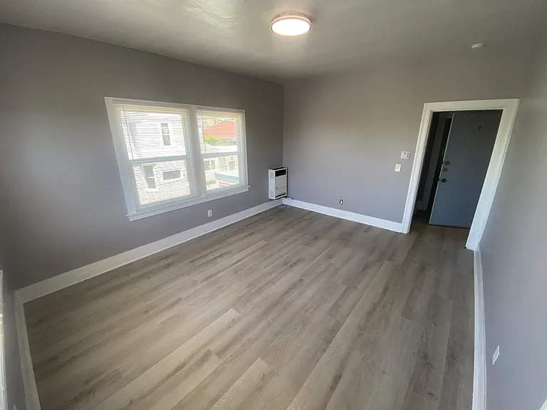 5918 Genoa St #8 — Photo 8