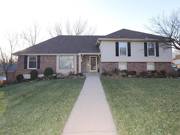 2nd image of 5009 NW Coves Dr