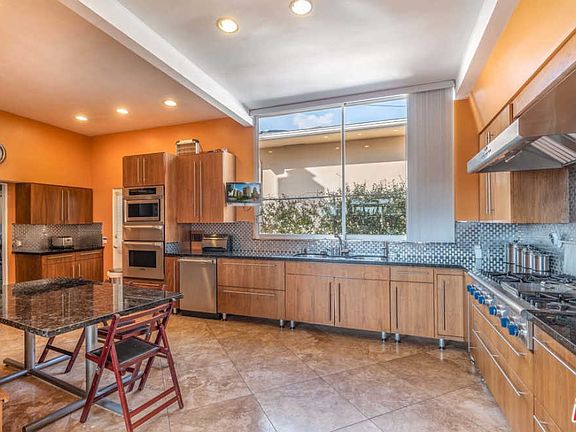 4th image of 5326 S Sherbourne Dr