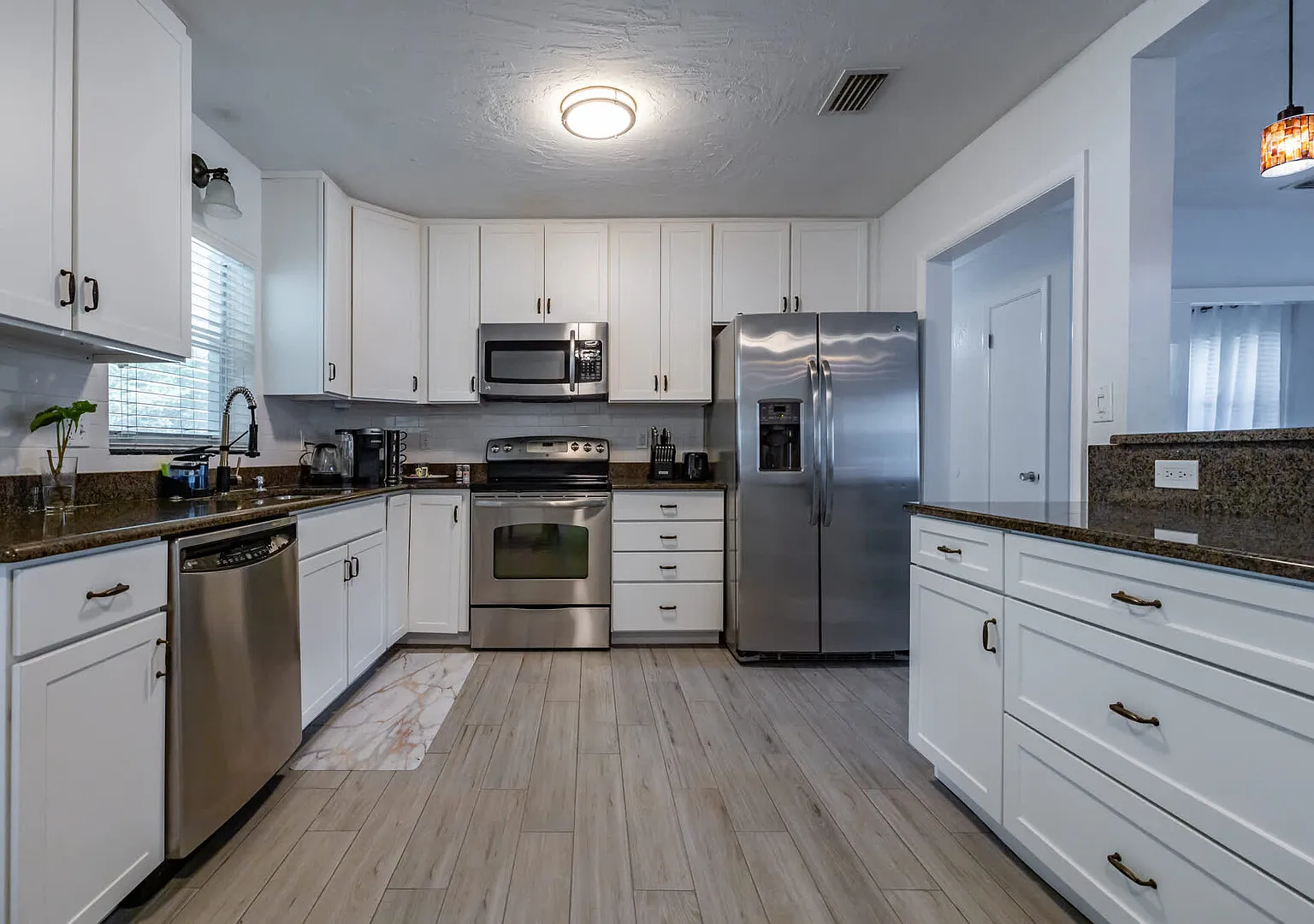 Clubview House | Family Stay by the Country Club — Photo 2