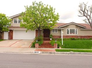 23440 Community St, Canoga Park, CA 91304