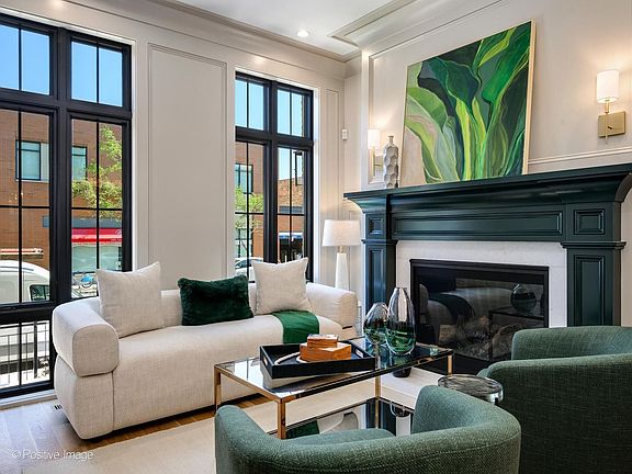 4th image of 1934 N Halsted St #1