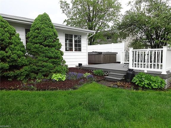 3rd image of 9934 Cynthia Dr