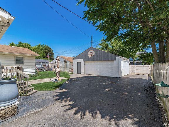 4th image of 650 Hilltonia Ave