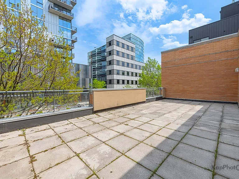 1720 Oak Ave #201 — Photo 16