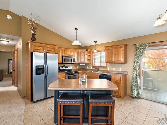 2nd image of 2924 E Kensington St APT 3