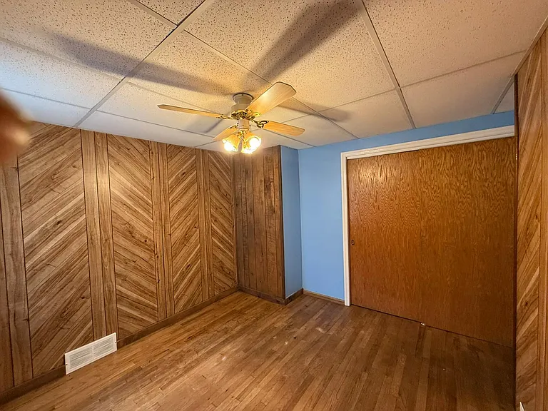 2311 N Averill Ave — Photo 9