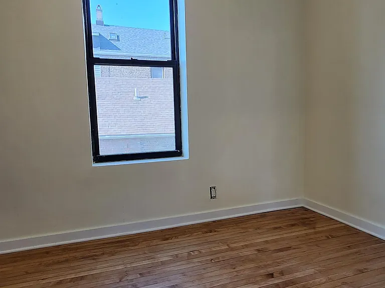 2142 S Albany Ave #3F — Photo 13