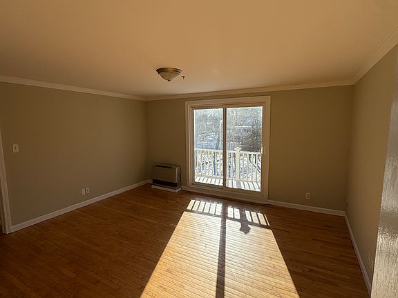 4th image of 17 Burnham St APT 11