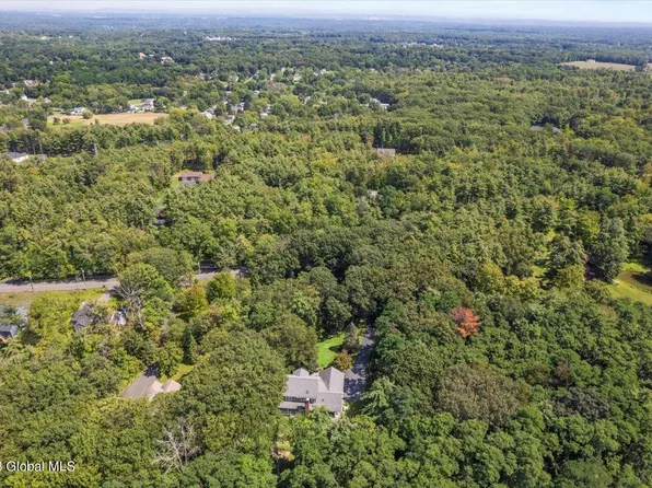 33 Swift Road, Voorheesville, NY 12186