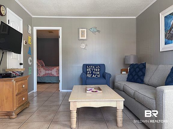 5th image of 620 W Beach Blvd #4A