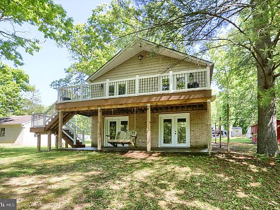 4th image of 156 Lakeside Dr