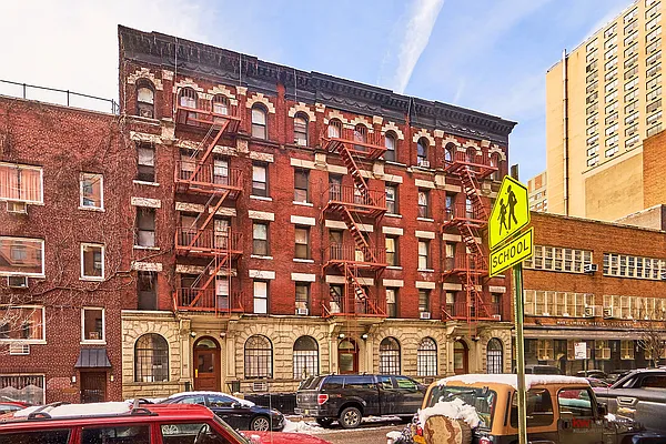 Rented by Keller Williams NYC | media 23