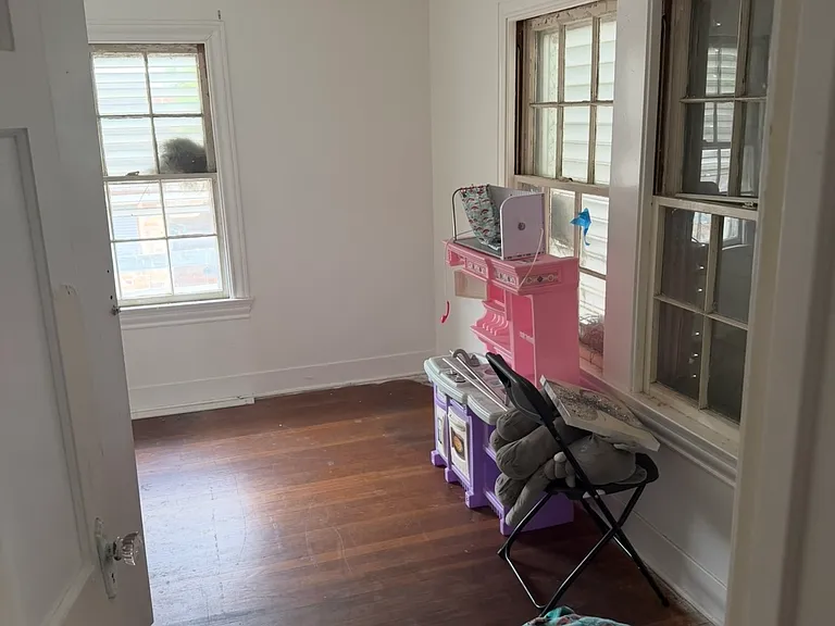 854 Oak Park Ave — Photo 8