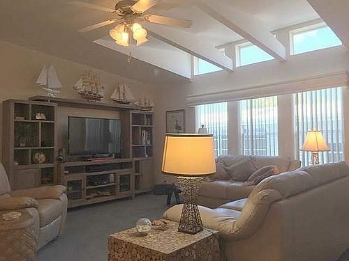 5th image of 2049 E Lakeview Dr
