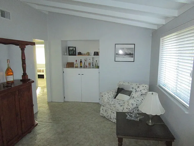 10638 Danube Ave — Photo 9