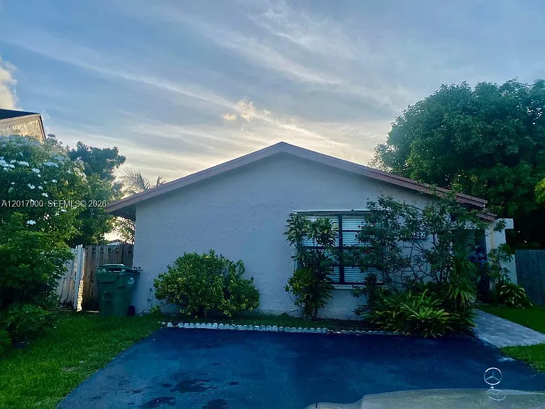 11447 SW 33rd Ln — Photo 23