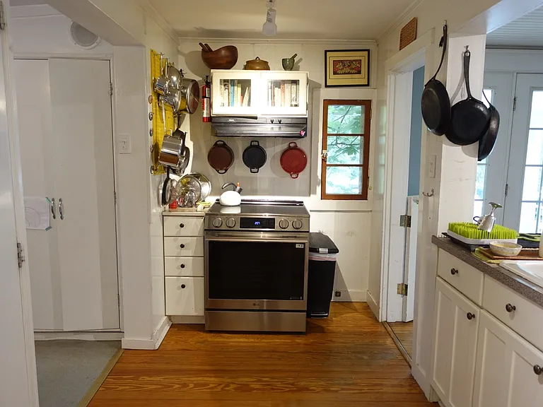 Woodland Dr — Photo 10