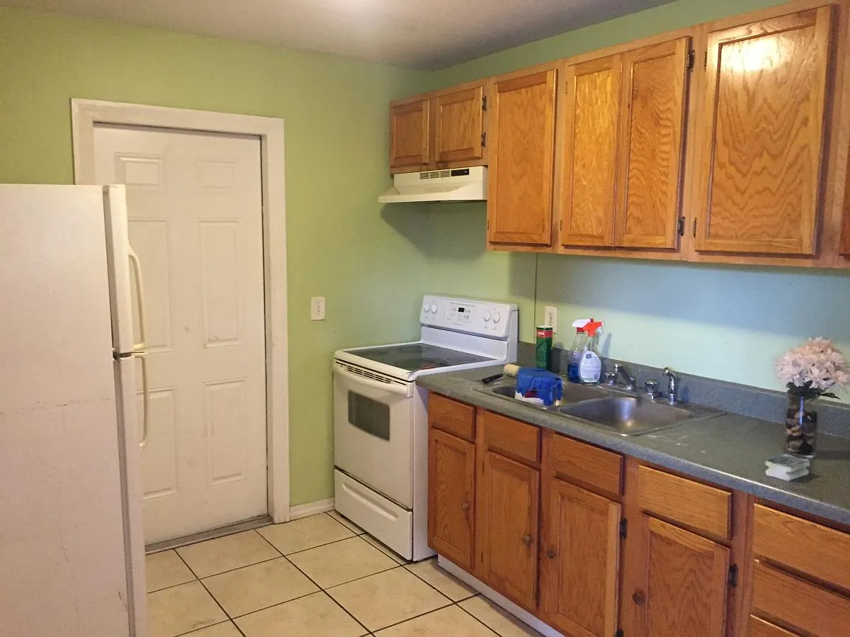 2 bed, 756 sqft, $1,650 — Photo 2