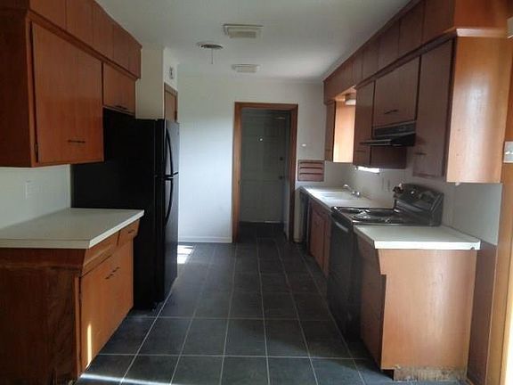 4th image of 821 Alden Dr