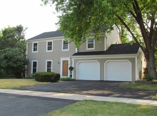 109 N River Rd, Naperville, IL 60540