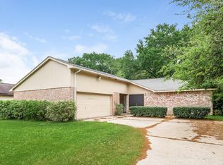 2811 Mayflower Landing Ct, Webster, TX 77598