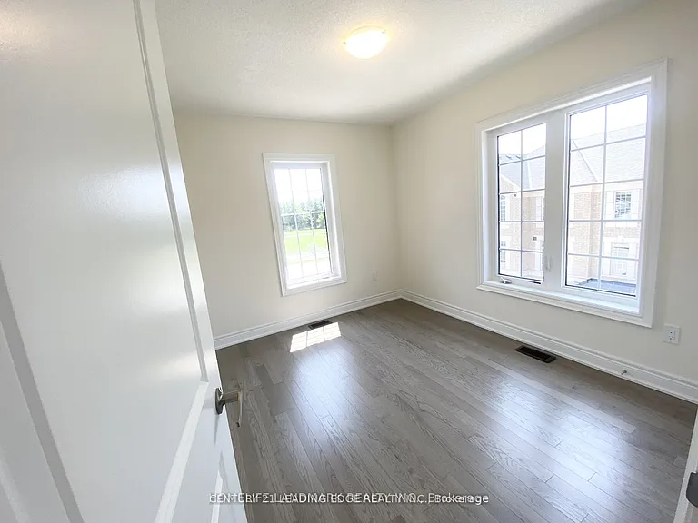2 Phillipsen Way — Photo 11