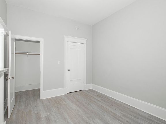 2nd image of 2927 Sacramento St APT 7
