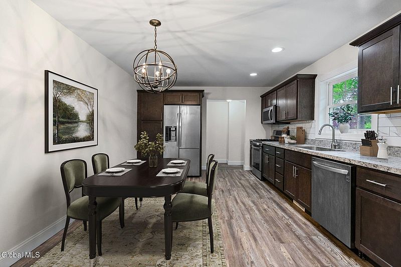 5th image of 16 Ridgewood Lane