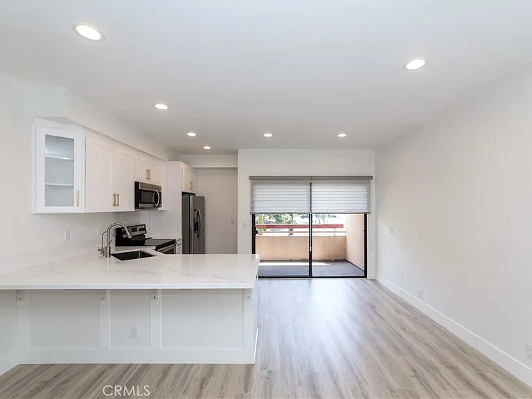 941 W Carson St #226 — Photo 10