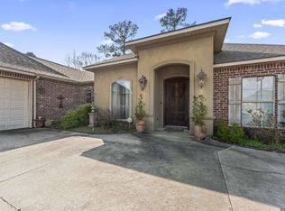 28049 Foxfire Ave, Walker, LA 70785