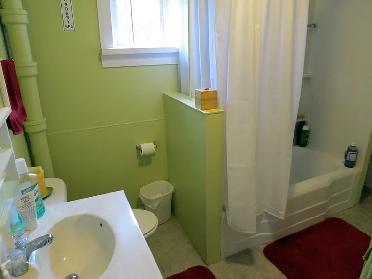 20 Columbia Ave — Photo 4