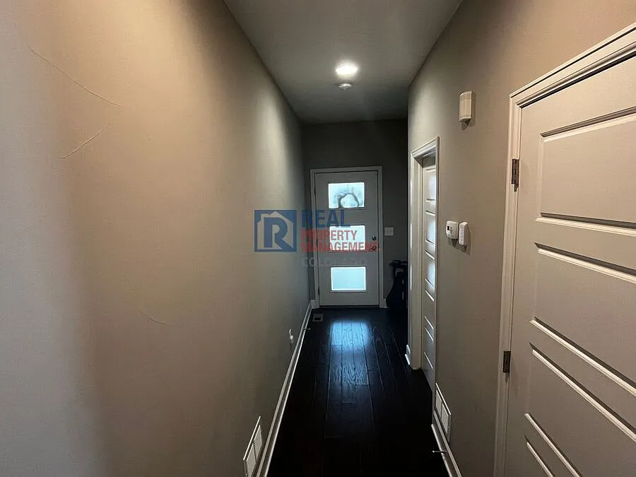 Building Photo - 2907 Photon Ct