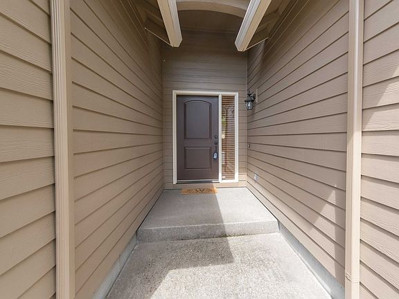 Entry to Front Door