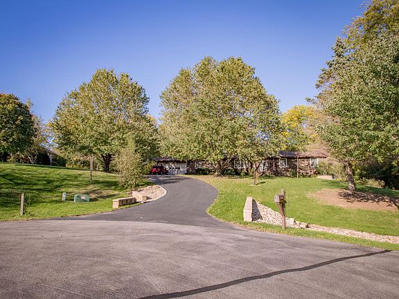 5th image of 2697 Calaveras Ln