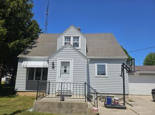 4428 Menasha Ave, Manitowoc, WI 54220