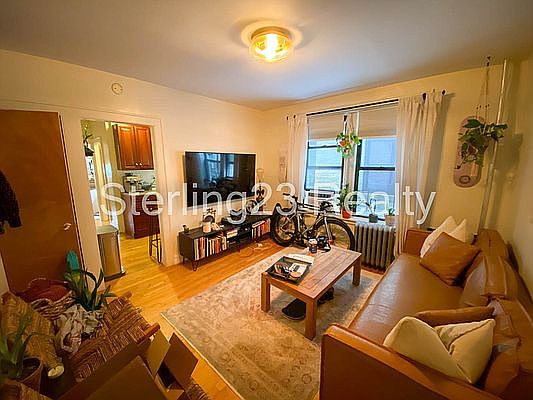 1st image of 2119 27th St APT A4