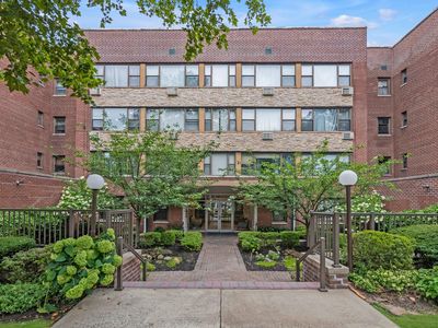 15 Hillpark Avenue #2-O, Great Neck, NY, 11021