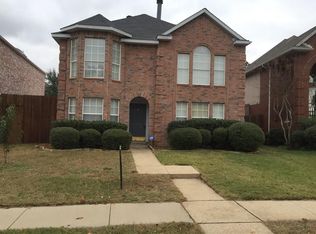 1729 Creekbend Dr, Lewisville, TX 75067
