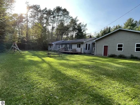1767 W Greenwood Rd, Alger, MI 48610