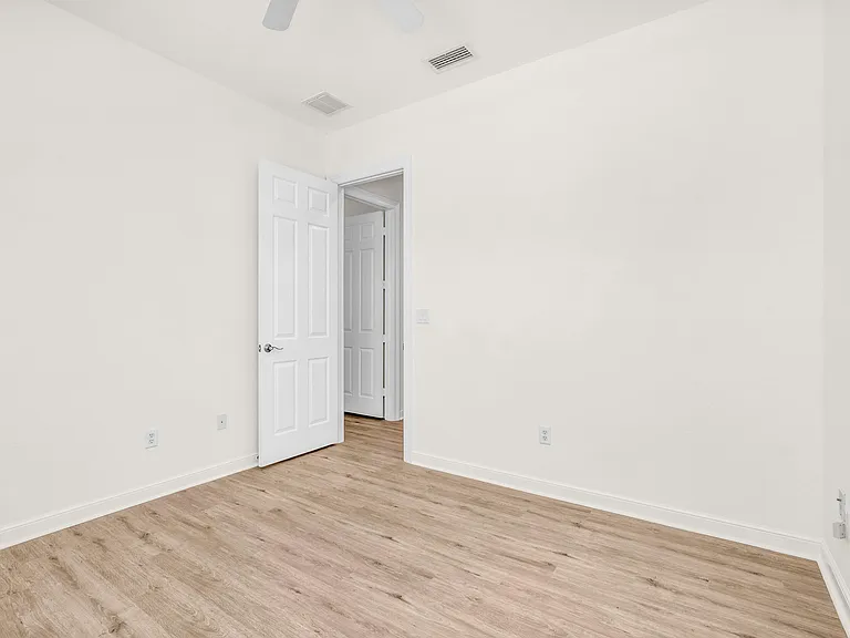 650 Pacific Grove Dr #5 — Photo 14