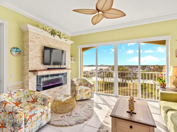 33 Harbour Isle Drive W #306, Fort Pierce, FL 34949