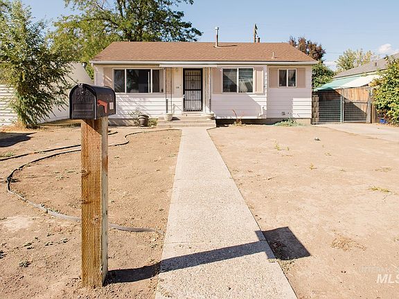 2nd image of 124 Mountain View Dr