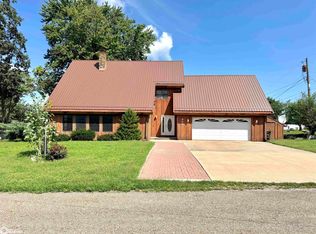 303 E McKinley St, Mount Pleasant, IA 52641