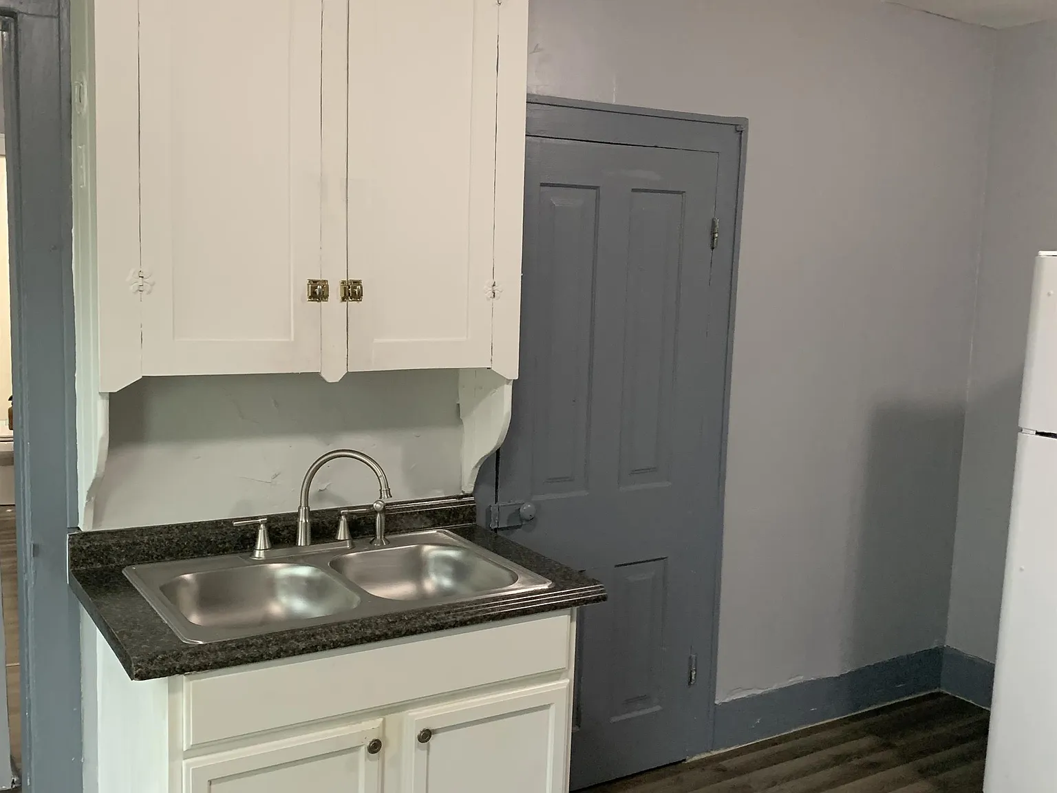 407 Oak Avenue Southeast - B — Photo 3